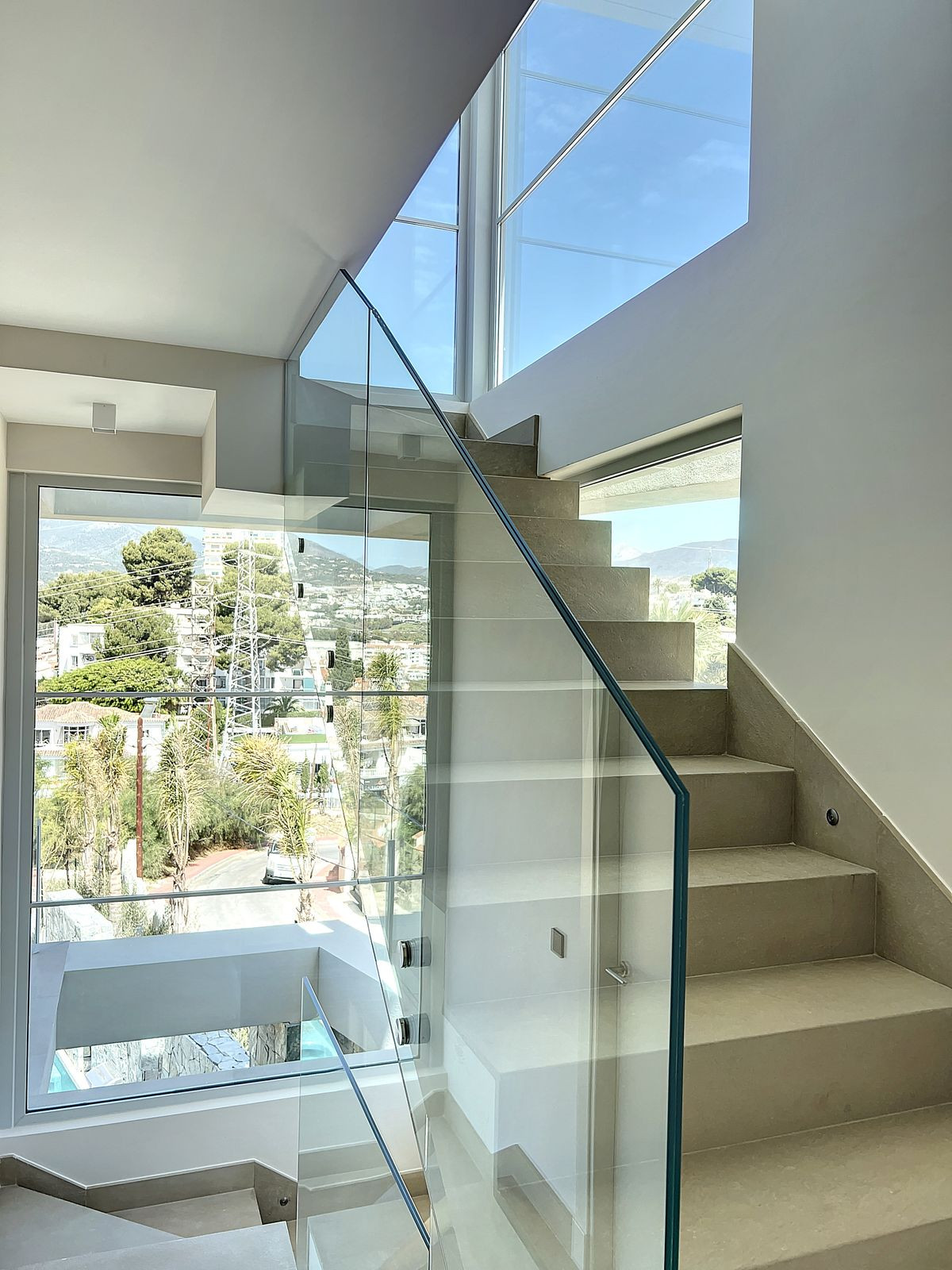4 Bed Townhouse for sale in Nueva Andalucía Costa Del Sol, Málaga, Spain