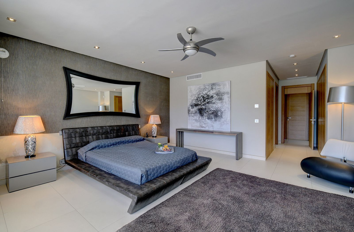 Se vende Villa - Chalet de 5 dormitorios en Costa Del Sol, Málaga, España