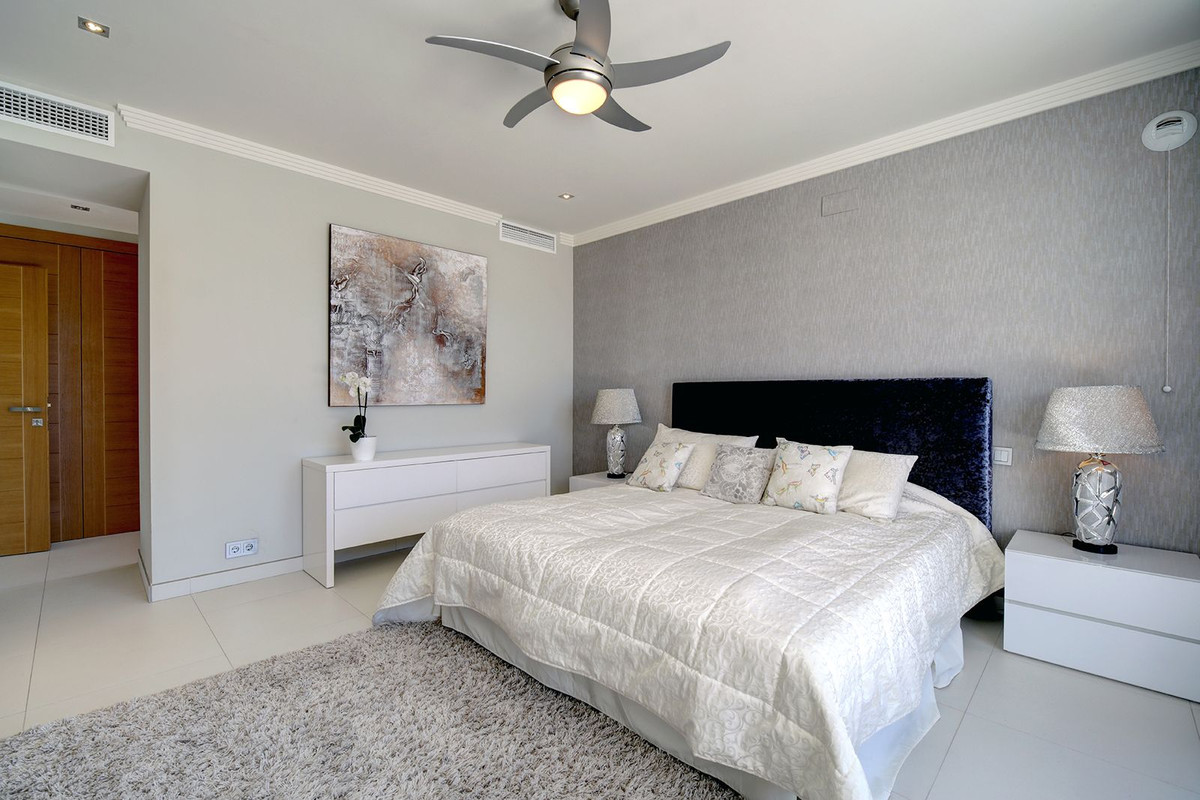 Se vende Villa - Chalet de 5 dormitorios en Costa Del Sol, Málaga, España