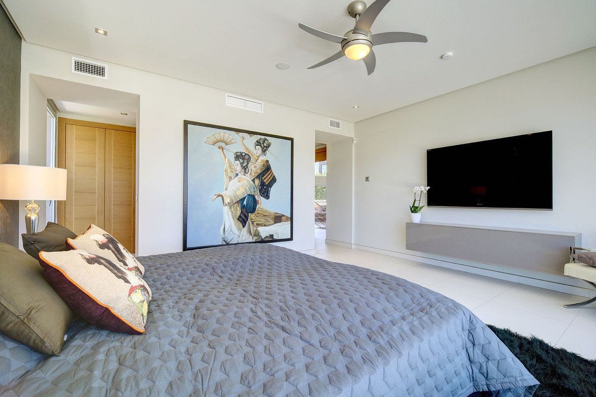 Se vende Villa - Chalet de 5 dormitorios en Costa Del Sol, Málaga, España