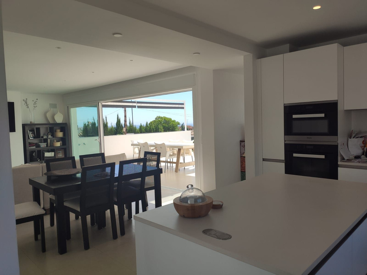 4 Bed Townhouse for sale in Estepona Costa Del Sol, Málaga, Spain