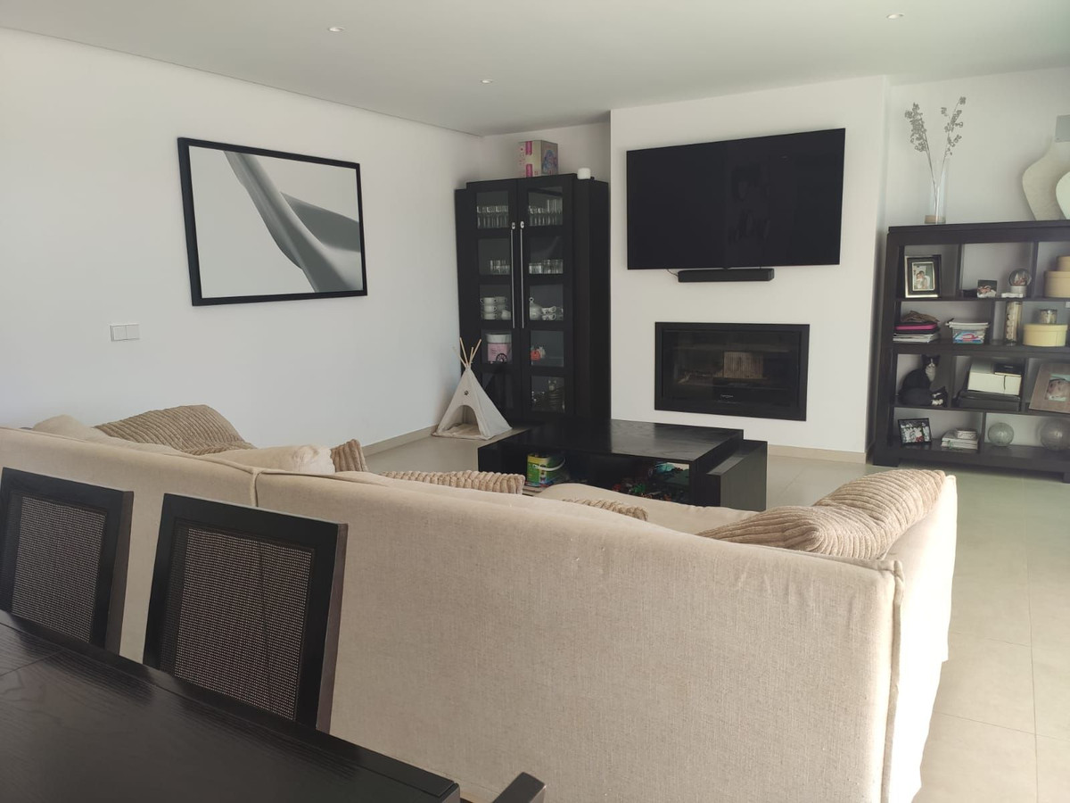 4 Bed Townhouse for sale in Estepona Costa Del Sol, Málaga, Spain