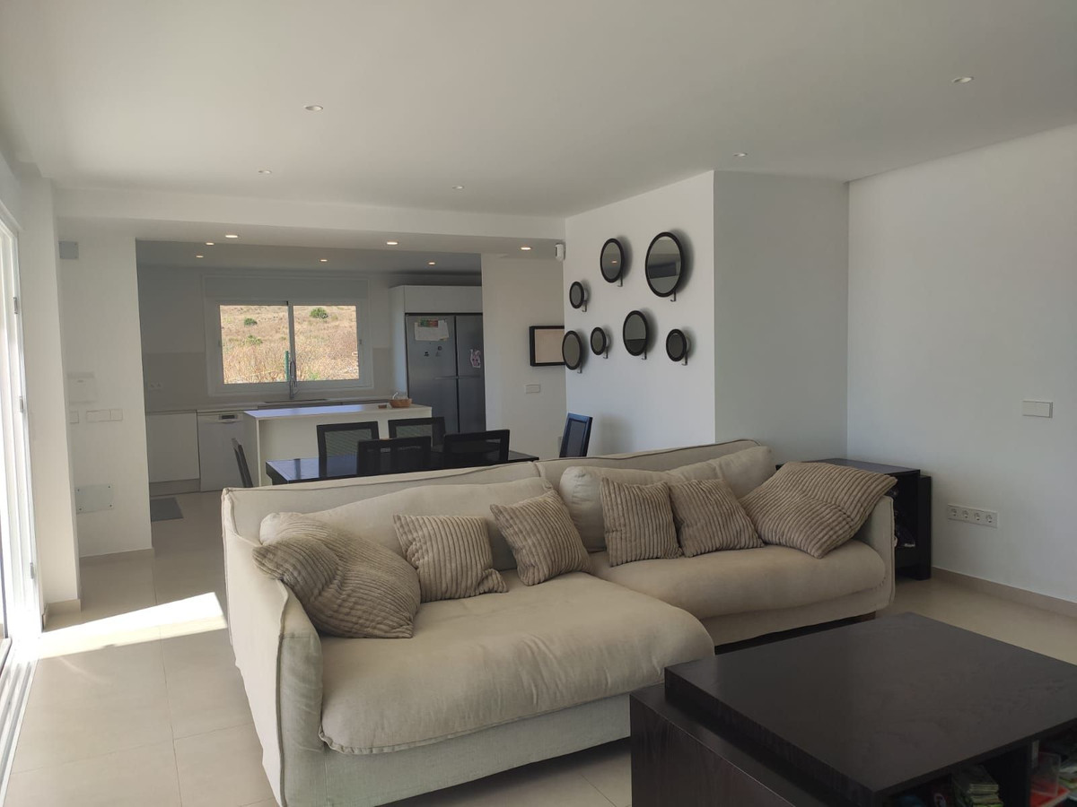 4 Bed Townhouse for sale in Estepona Costa Del Sol, Málaga, Spain