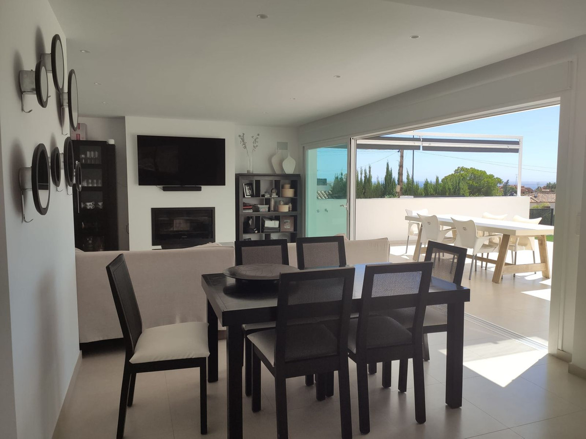 4 Bed Townhouse for sale in Estepona Costa Del Sol, Málaga, Spain