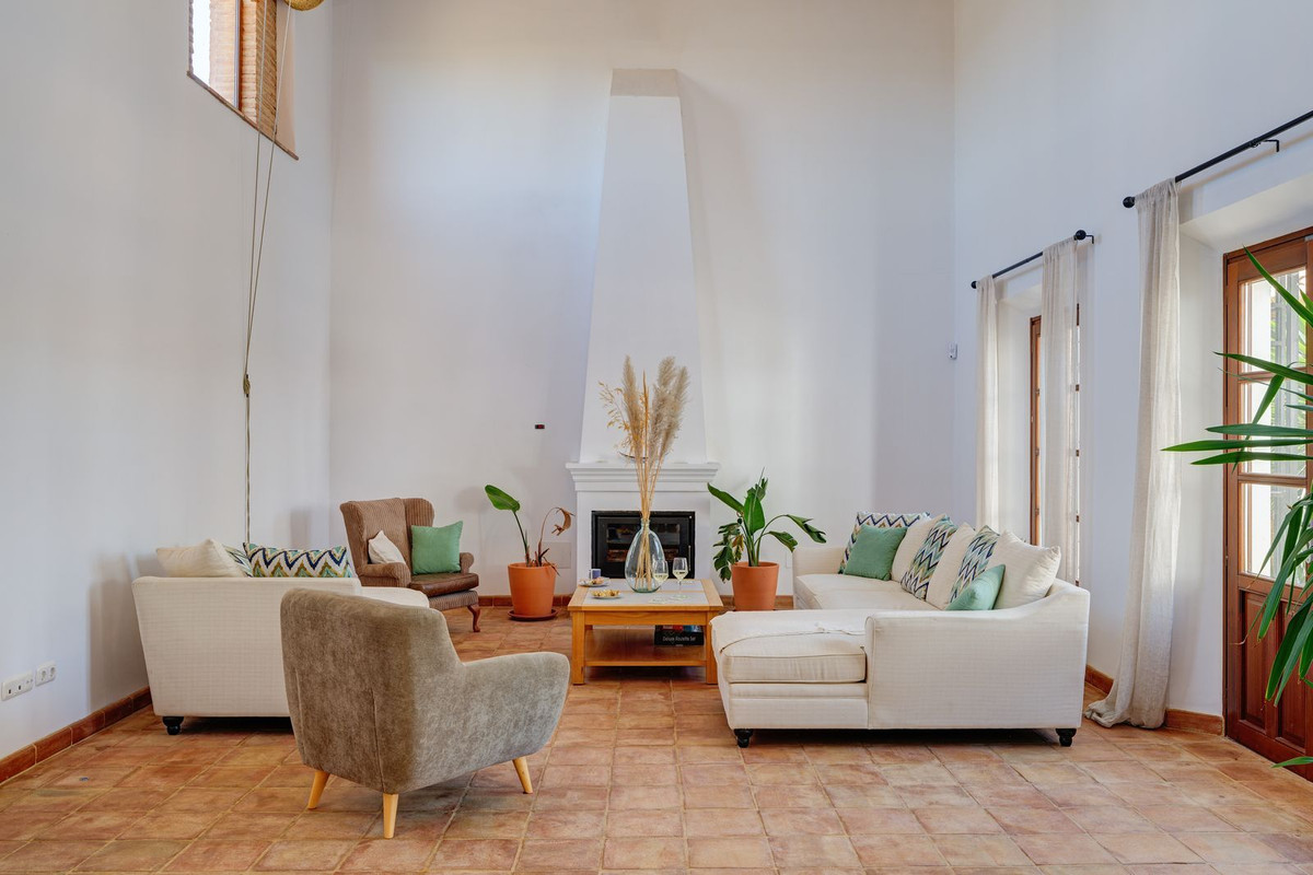 Se vende Finca - Cortijo de 5 dormitorios en Costa Del Sol, Málaga, España