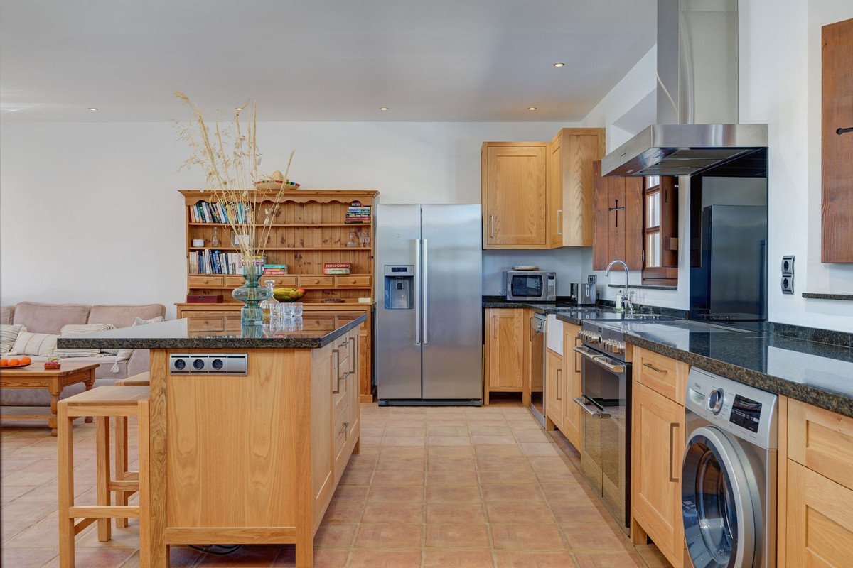 Se vende Finca - Cortijo de 5 dormitorios en Costa Del Sol, Málaga, España