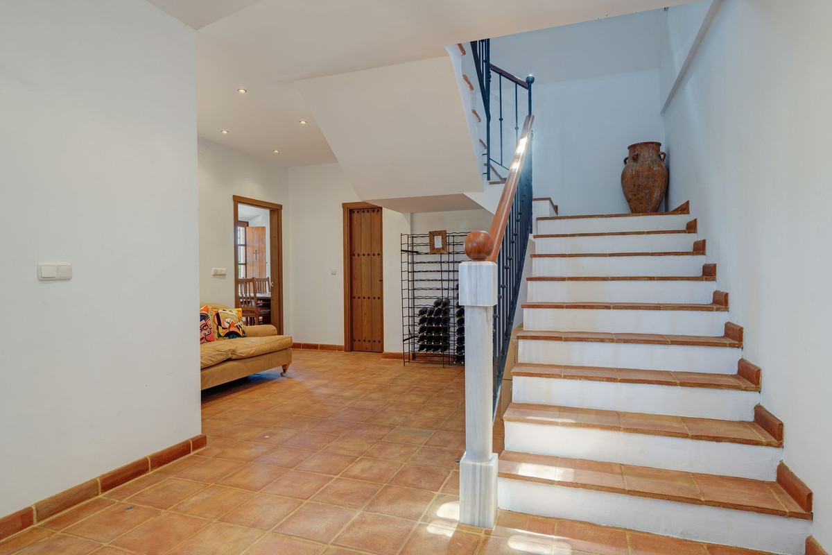 Se vende Finca - Cortijo de 5 dormitorios en Costa Del Sol, Málaga, España