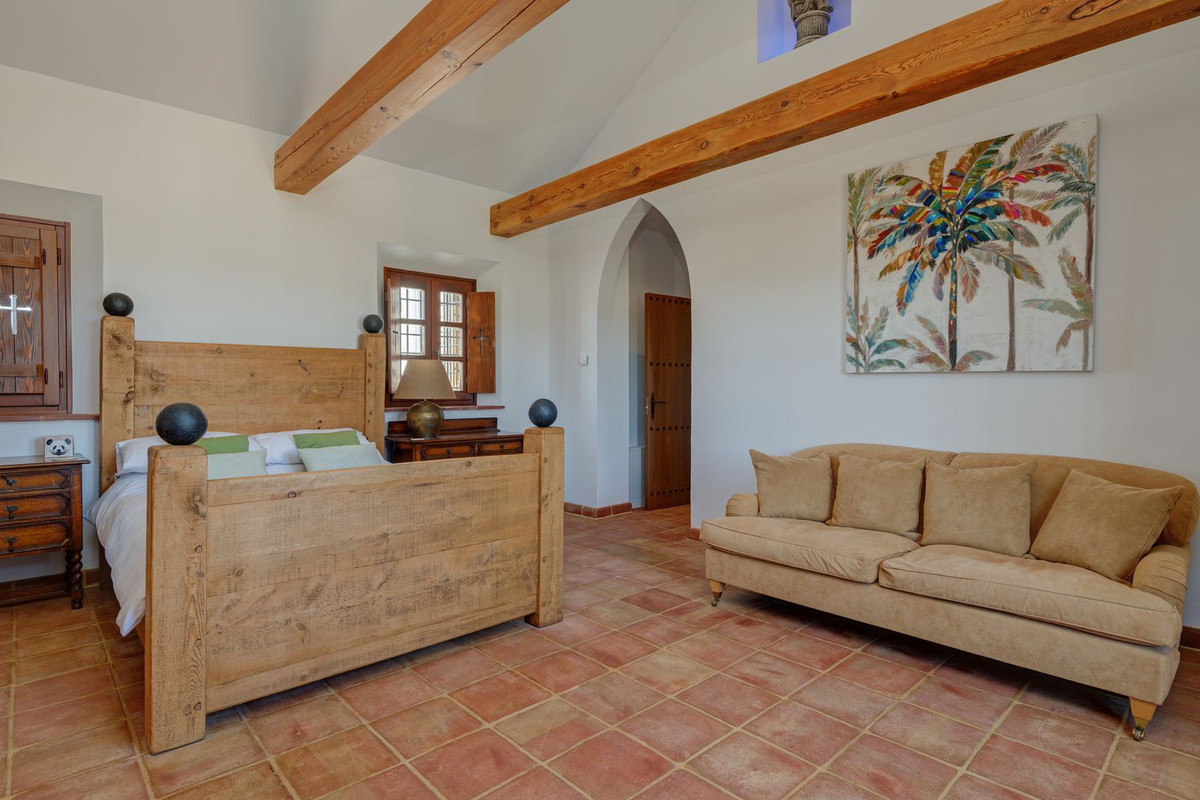Se vende Finca - Cortijo de 5 dormitorios en Costa Del Sol, Málaga, España