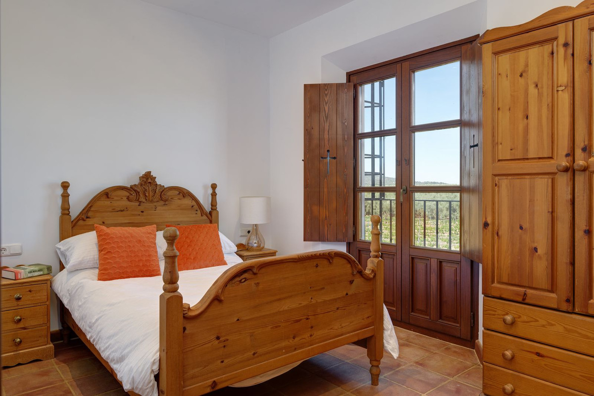 Se vende Finca - Cortijo de 5 dormitorios en Costa Del Sol, Málaga, España
