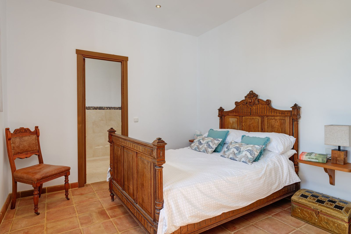 Se vende Finca - Cortijo de 5 dormitorios en Costa Del Sol, Málaga, España