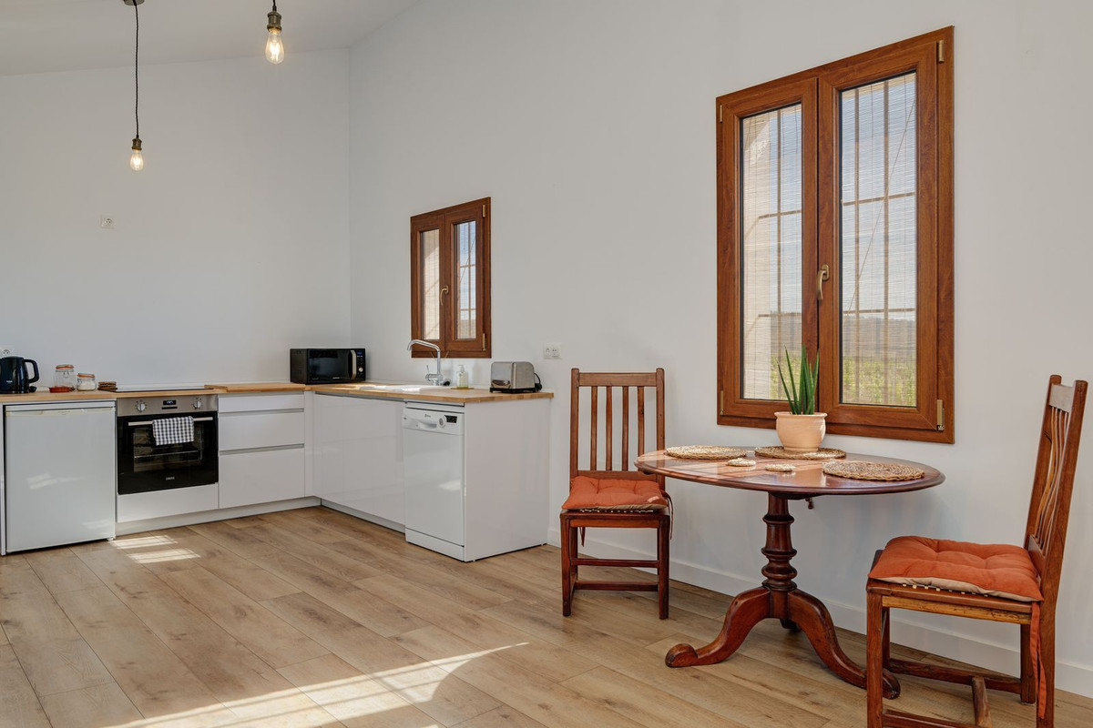 Se vende Finca - Cortijo de 5 dormitorios en Costa Del Sol, Málaga, España