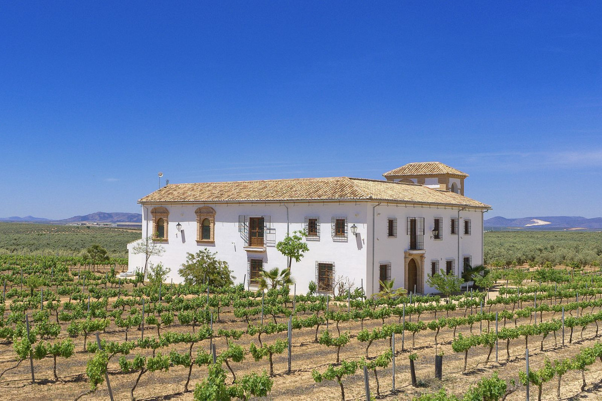 Se vende Finca - Cortijo de 5 dormitorios en Costa Del Sol, Málaga, España