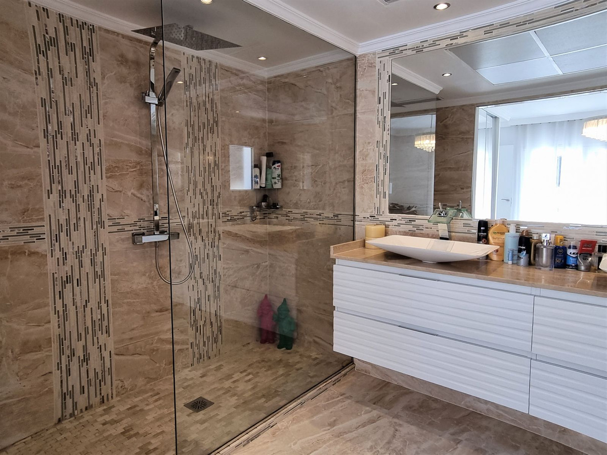 5 Bed Townhouse for sale in Elviria Costa Del Sol, Málaga, Spain