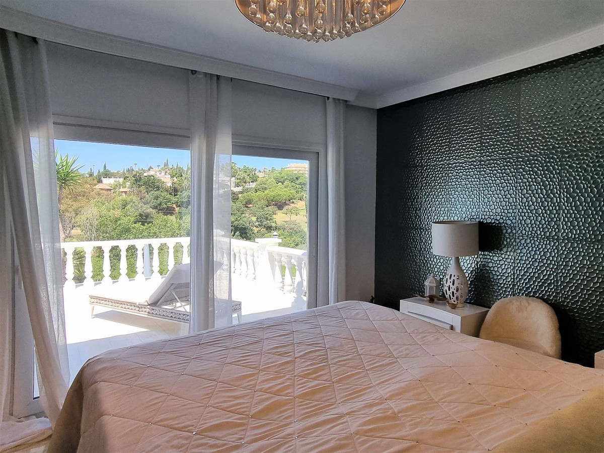 5 Bed Townhouse for sale in Elviria Costa Del Sol, Málaga, Spain