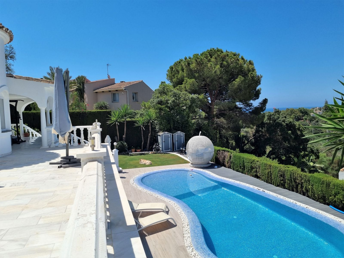 Se vende Villa - Chalet de 5 dormitorios en Costa Del Sol, Málaga, España