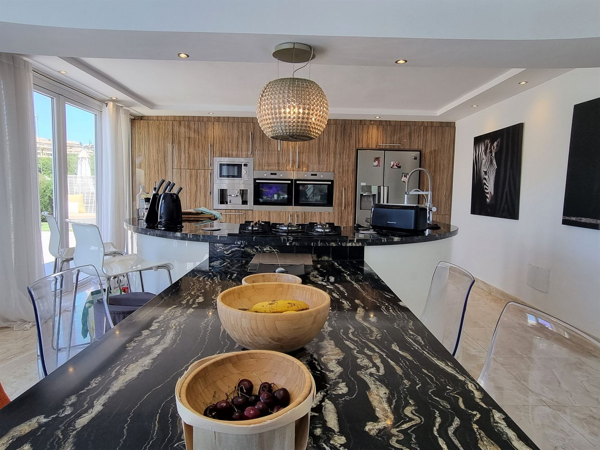 5 Bed Townhouse for sale in Elviria Costa Del Sol, Málaga, Spain