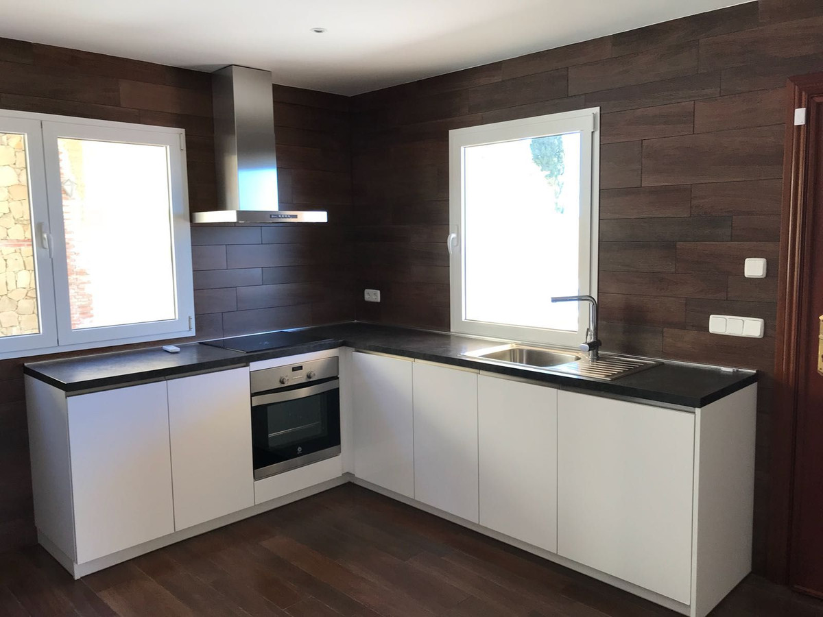 4 Bed Townhouse for sale in Benalmadena Costa Del Sol, Málaga, Spain