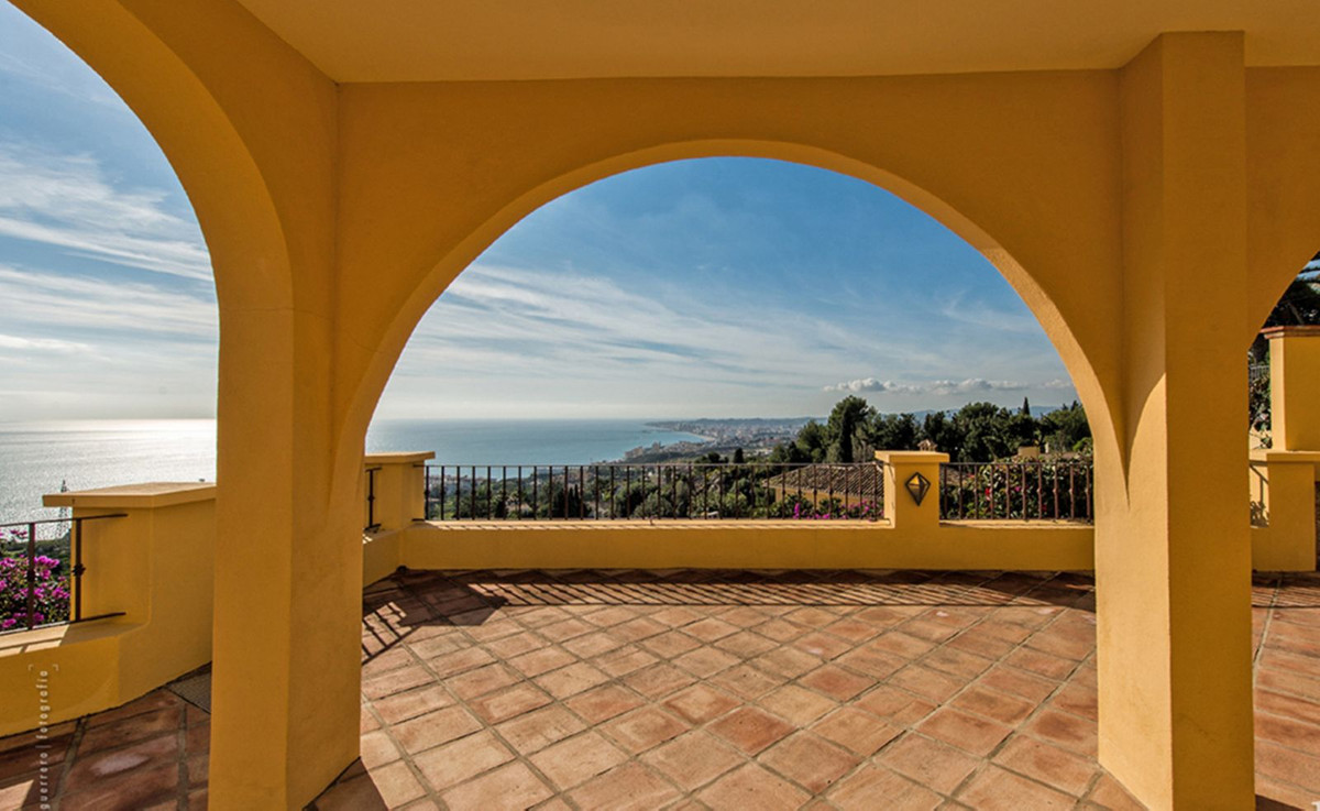 4 Bed Townhouse for sale in Benalmadena Costa Del Sol, Málaga, Spain