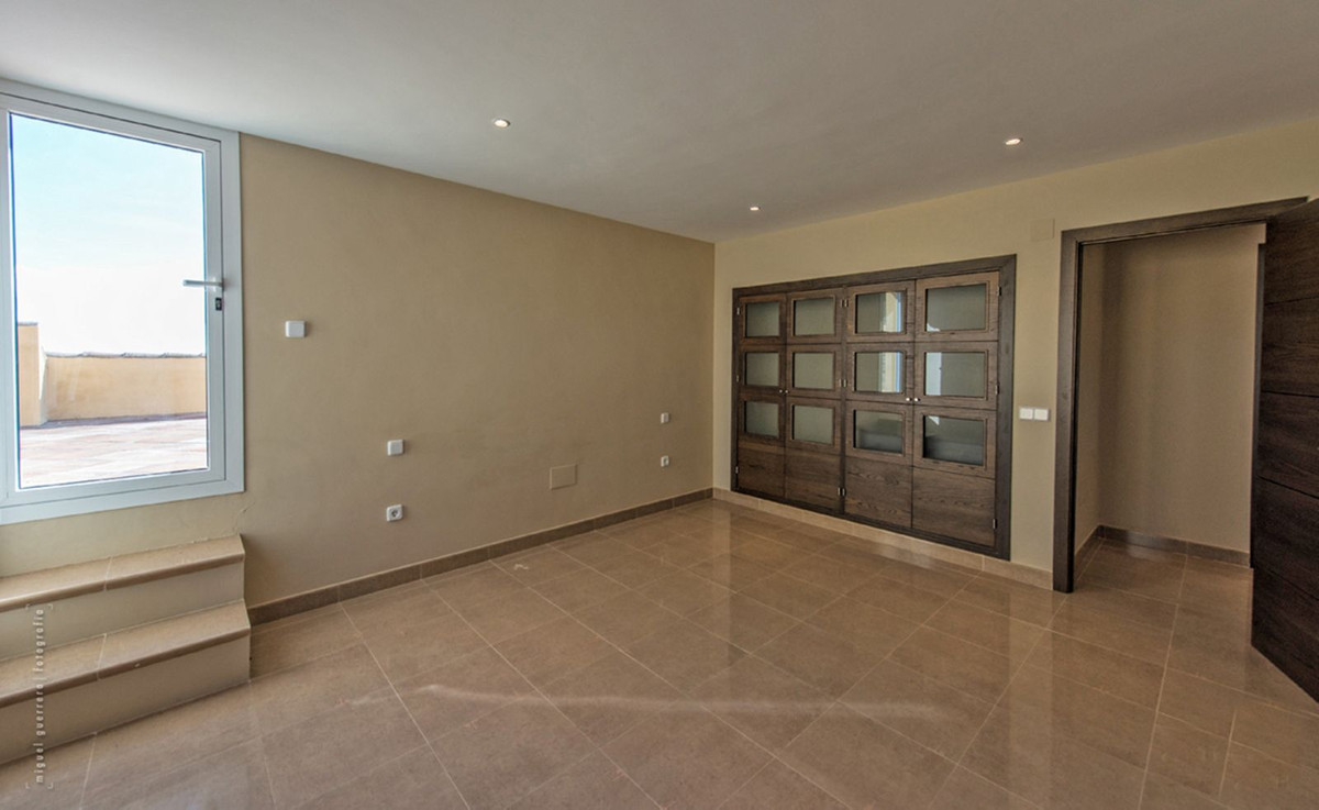 4 Bed Townhouse for sale in Benalmadena Costa Del Sol, Málaga, Spain
