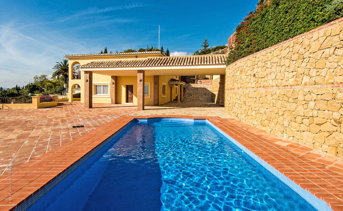 4 Bed Townhouse for sale in Benalmadena Costa Del Sol, Málaga, Spain