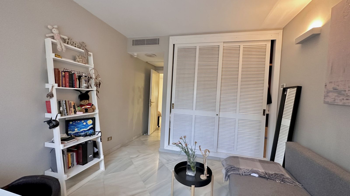 3 Bed Apartment for sale in The Golden Mile Costa Del Sol, Málaga, Spain