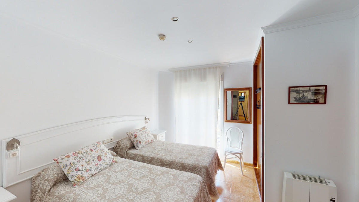 13 Bed Townhouse for sale in Caleta De Vélez Costa Del Sol East, Málaga, Spain