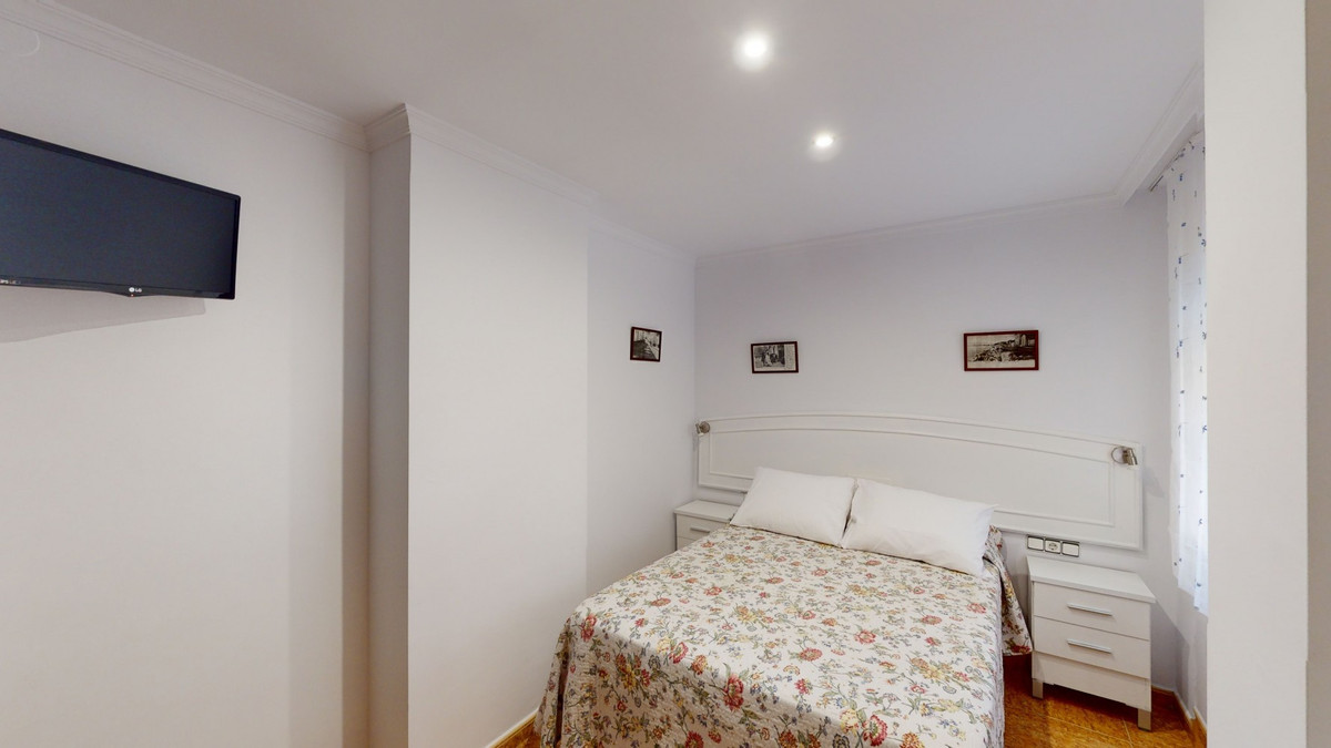 13 Bed Townhouse for sale in Caleta De Vélez Costa Del Sol East, Málaga, Spain