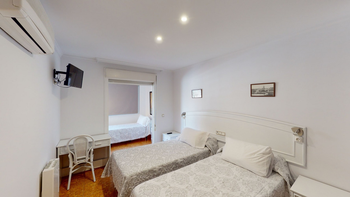 13 Bed Townhouse for sale in Caleta De Vélez Costa Del Sol East, Málaga, Spain