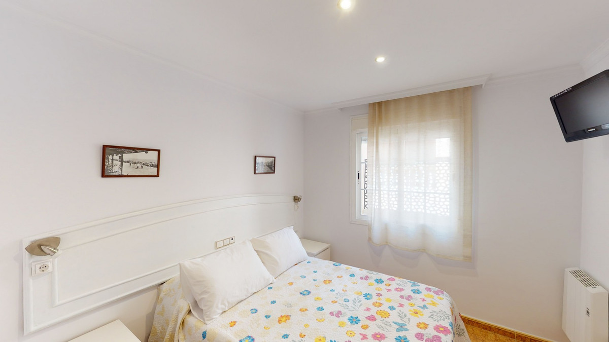 13 Bed Townhouse for sale in Caleta De Vélez Costa Del Sol East, Málaga, Spain