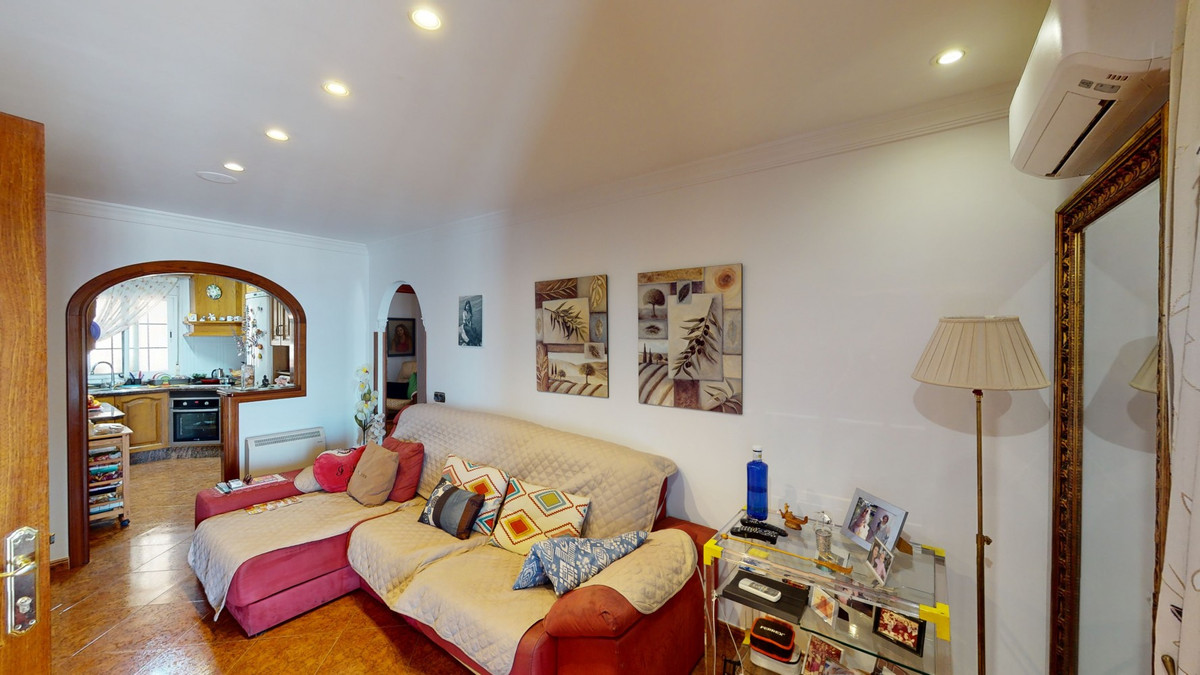 13 Bed Townhouse for sale in Caleta De Vélez Costa Del Sol East, Málaga, Spain