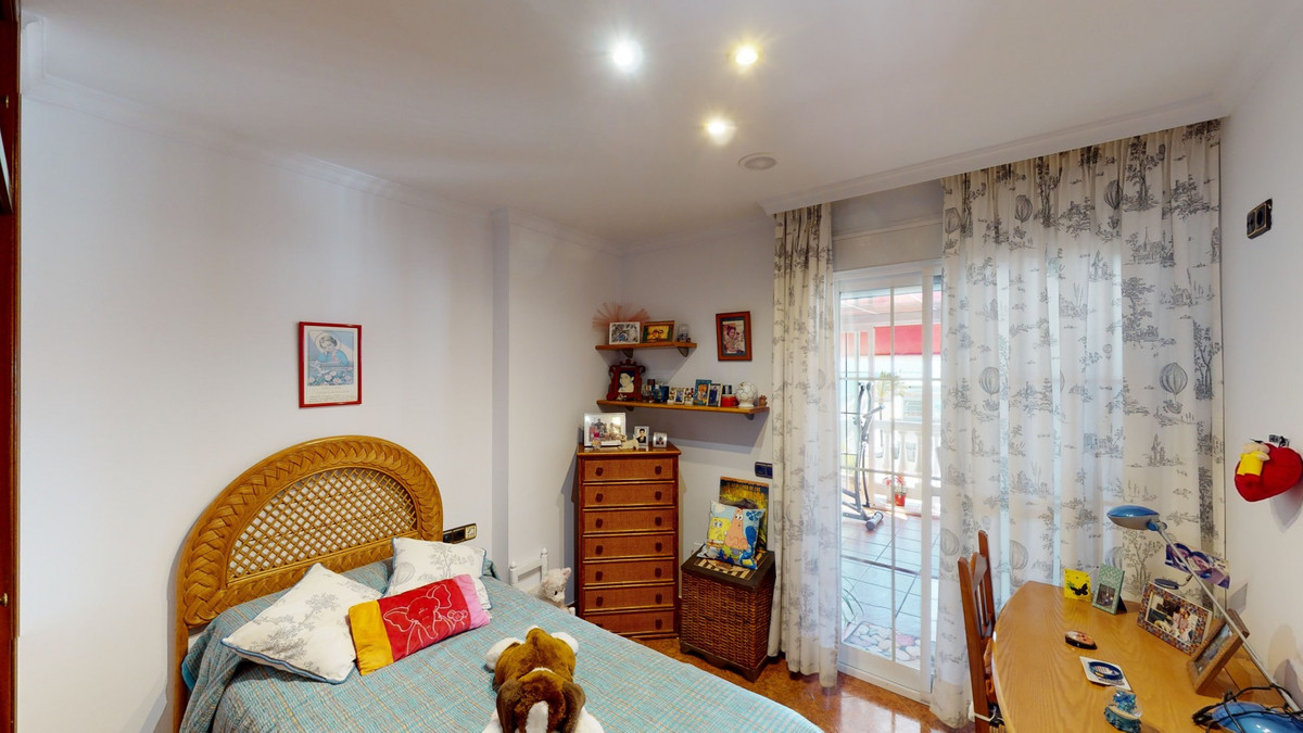 13 Bed Townhouse for sale in Caleta De Vélez Costa Del Sol East, Málaga, Spain