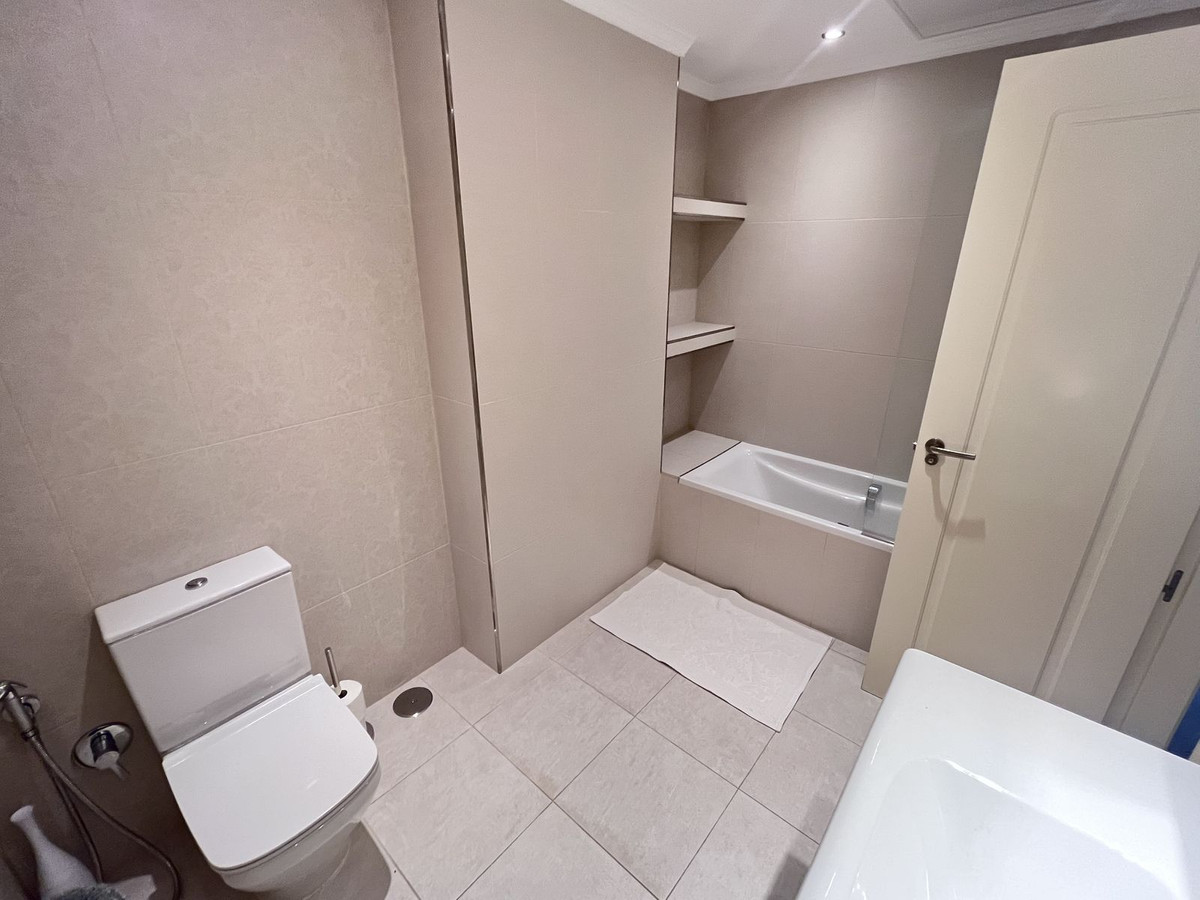 2 Bed Apartment for sale in Puerto Banús Costa Del Sol, Málaga, Spain