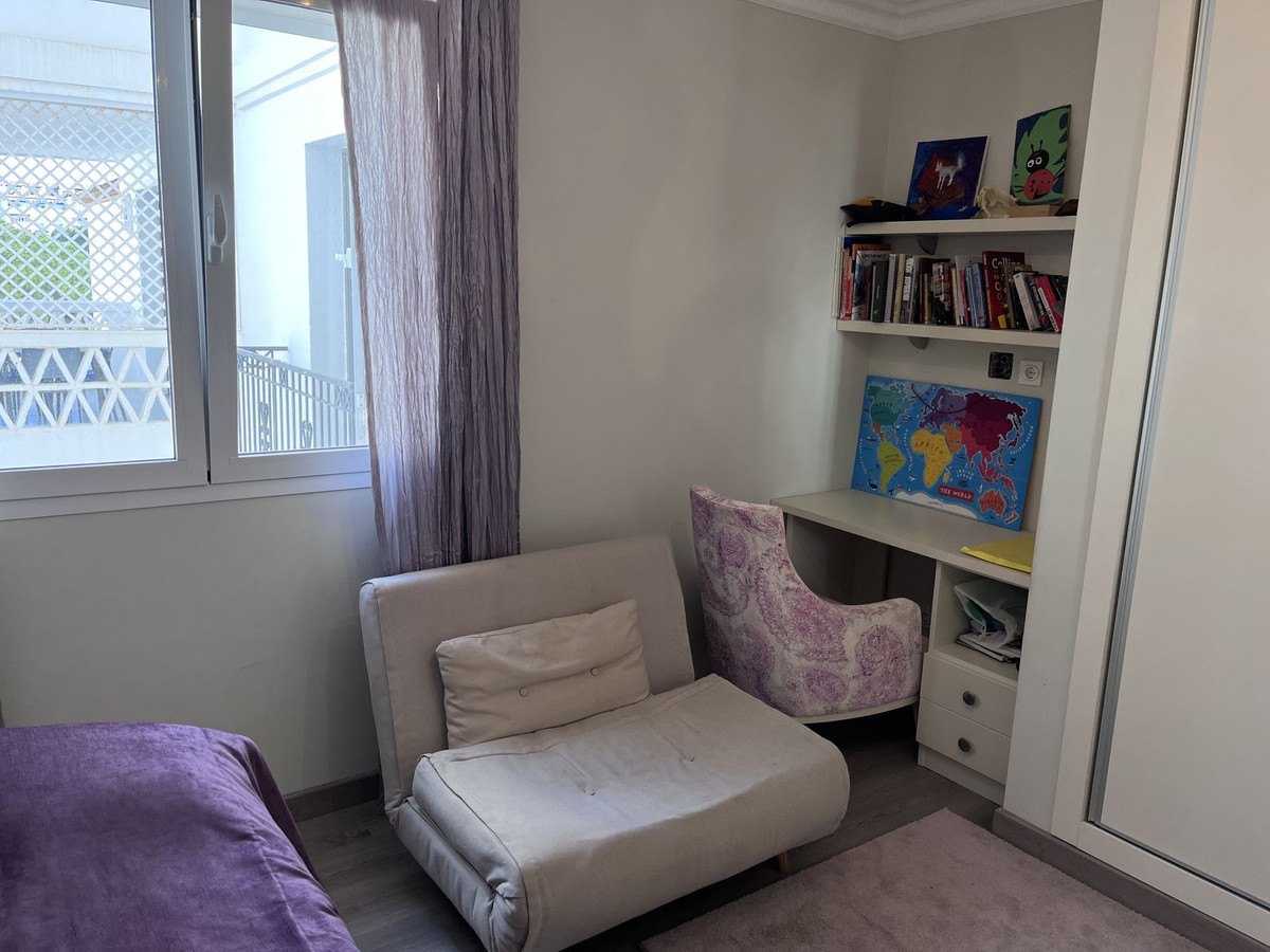 2 Bed Apartment for sale in Puerto Banús Costa Del Sol, Málaga, Spain