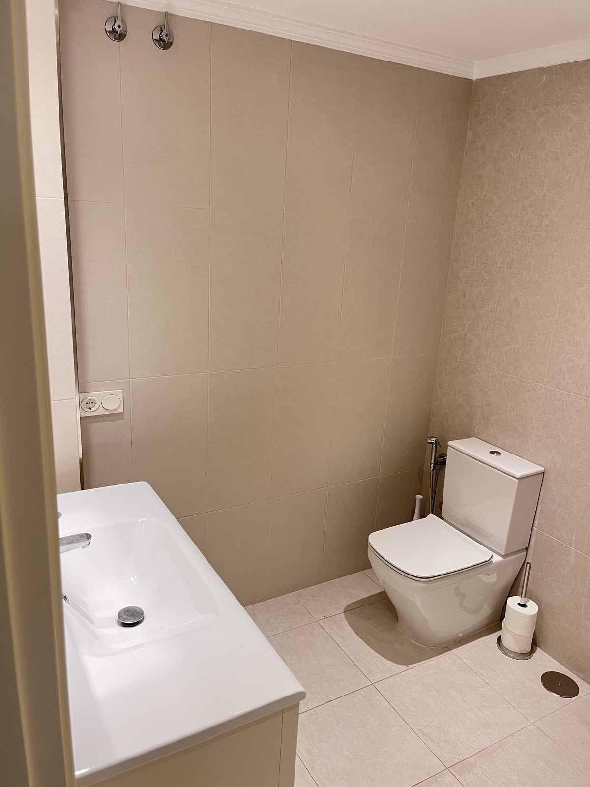 2 Bed Apartment for sale in Puerto Banús Costa Del Sol, Málaga, Spain