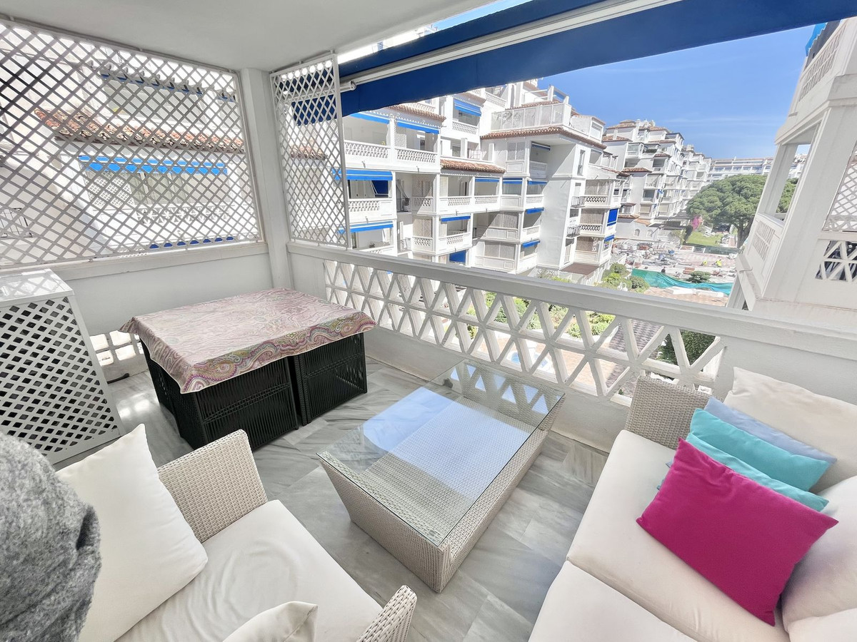 2 Bed Apartment for sale in Puerto Banús Costa Del Sol, Málaga, Spain