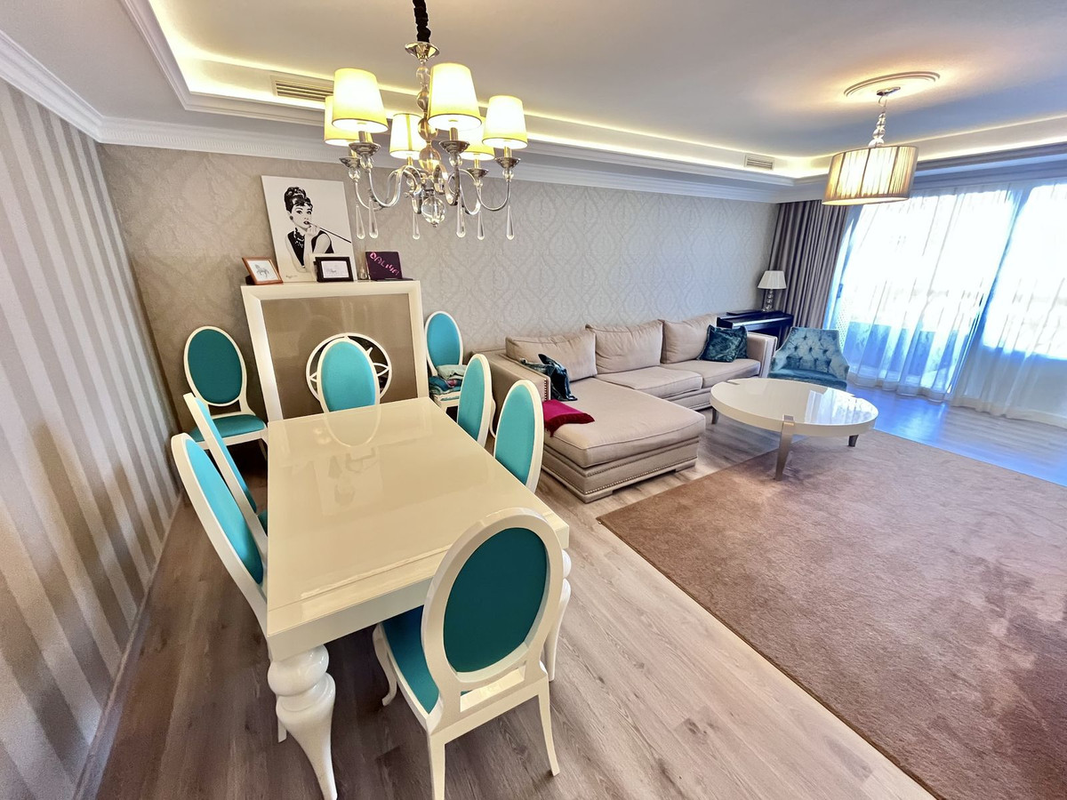 2 Bed Apartment for sale in Puerto Banús Costa Del Sol, Málaga, Spain