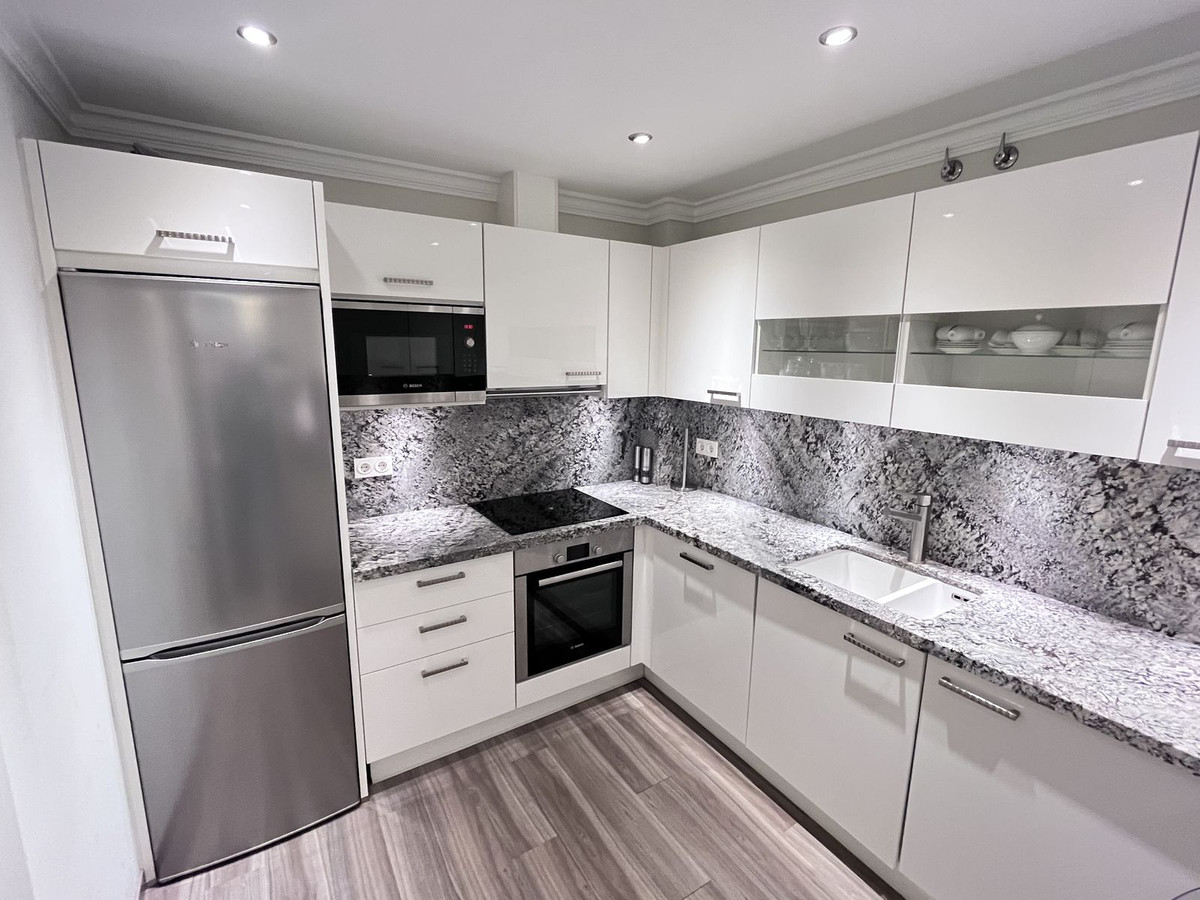 2 Bed Apartment for sale in Puerto Banús Costa Del Sol, Málaga, Spain