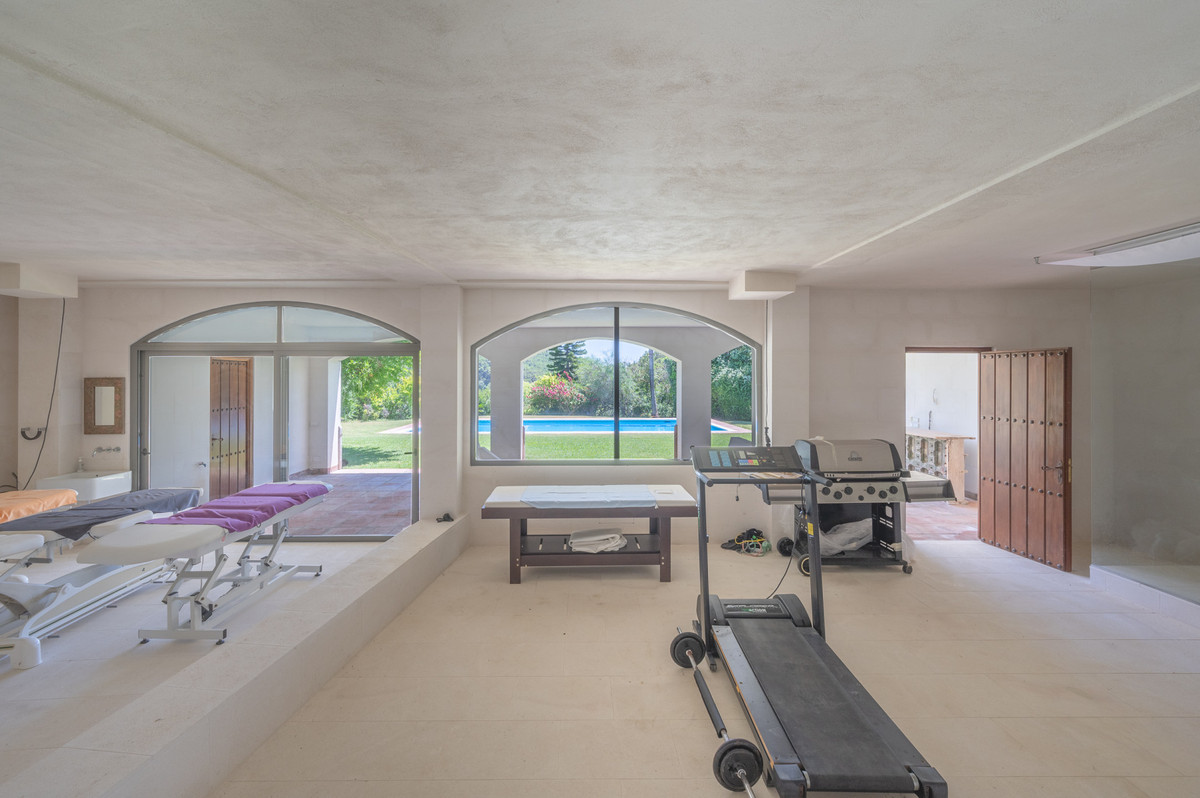 Se vende Villa - Chalet de 10 dormitorios en Costa Del Sol, Málaga, España