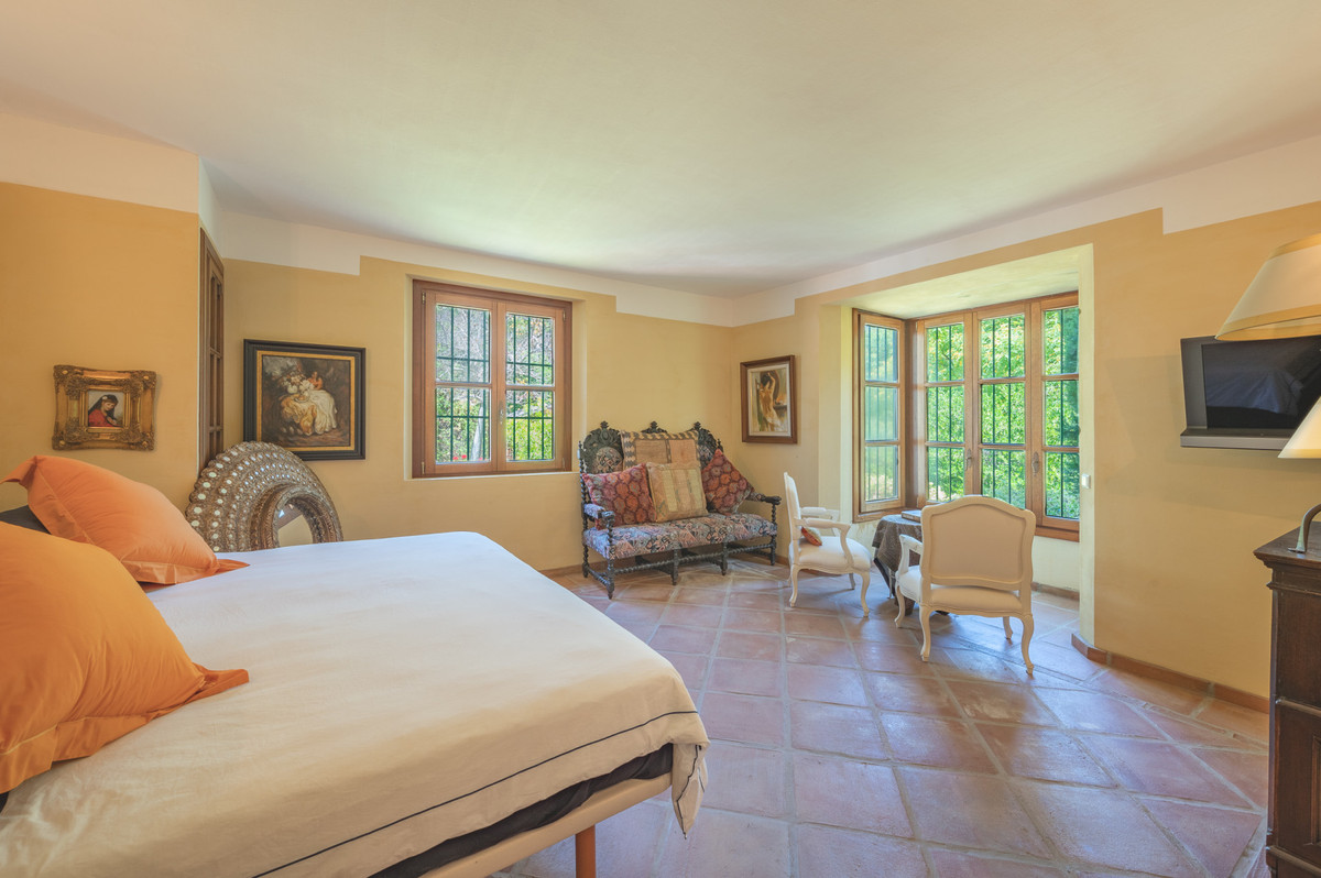 Se vende Villa - Chalet de 10 dormitorios en Costa Del Sol, Málaga, España