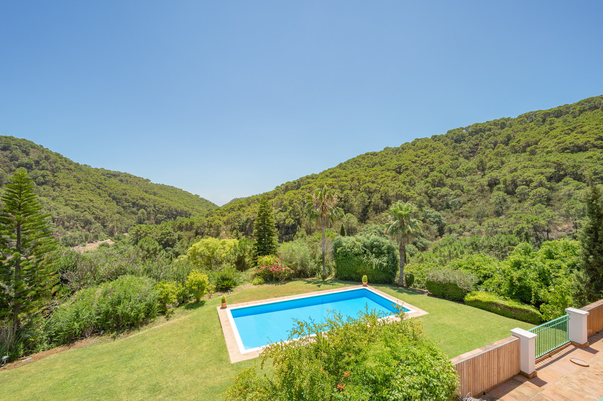 Se vende Villa - Chalet de 10 dormitorios en Costa Del Sol, Málaga, España