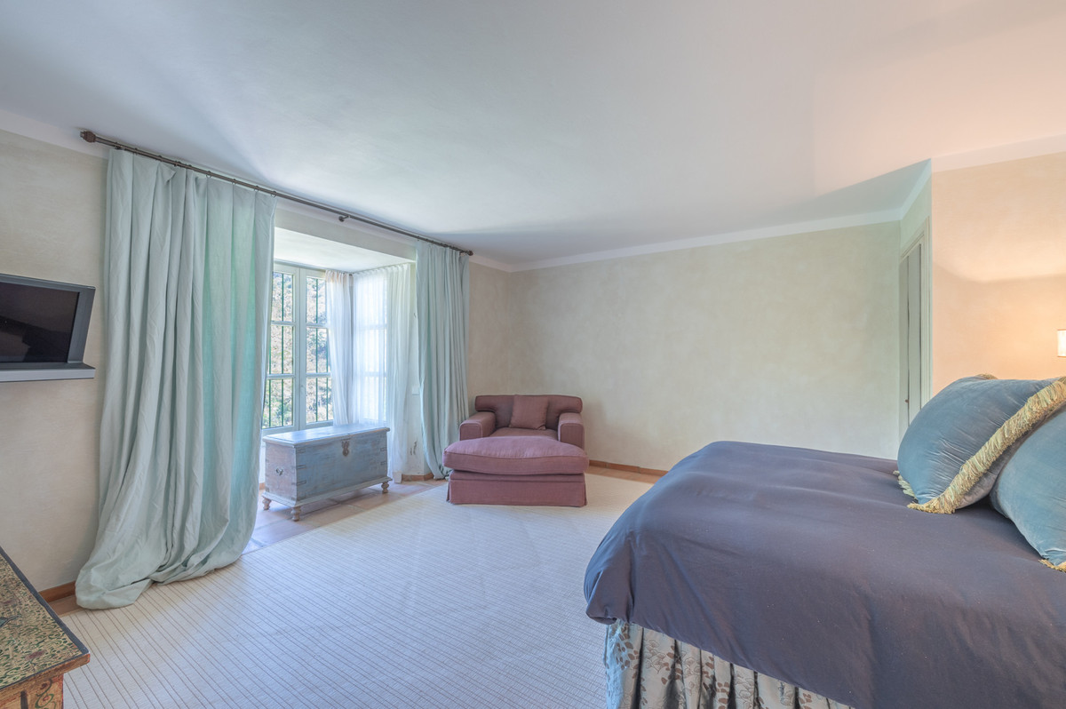 Se vende Villa - Chalet de 10 dormitorios en Costa Del Sol, Málaga, España