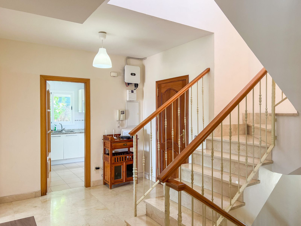 4 Bed Townhouse for sale in Cerros Del Aguila Costa Del Sol, Málaga, Spain