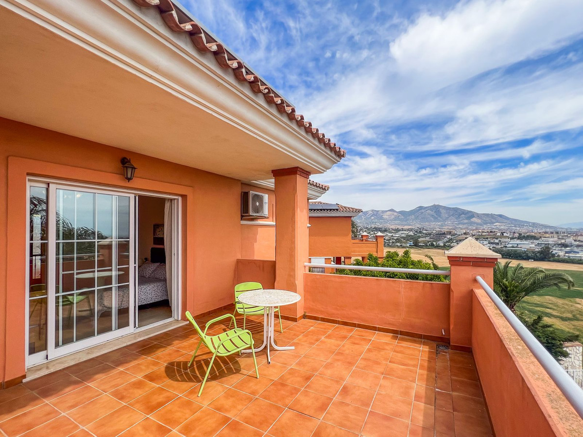 4 Bed Townhouse for sale in Cerros Del Aguila Costa Del Sol, Málaga, Spain