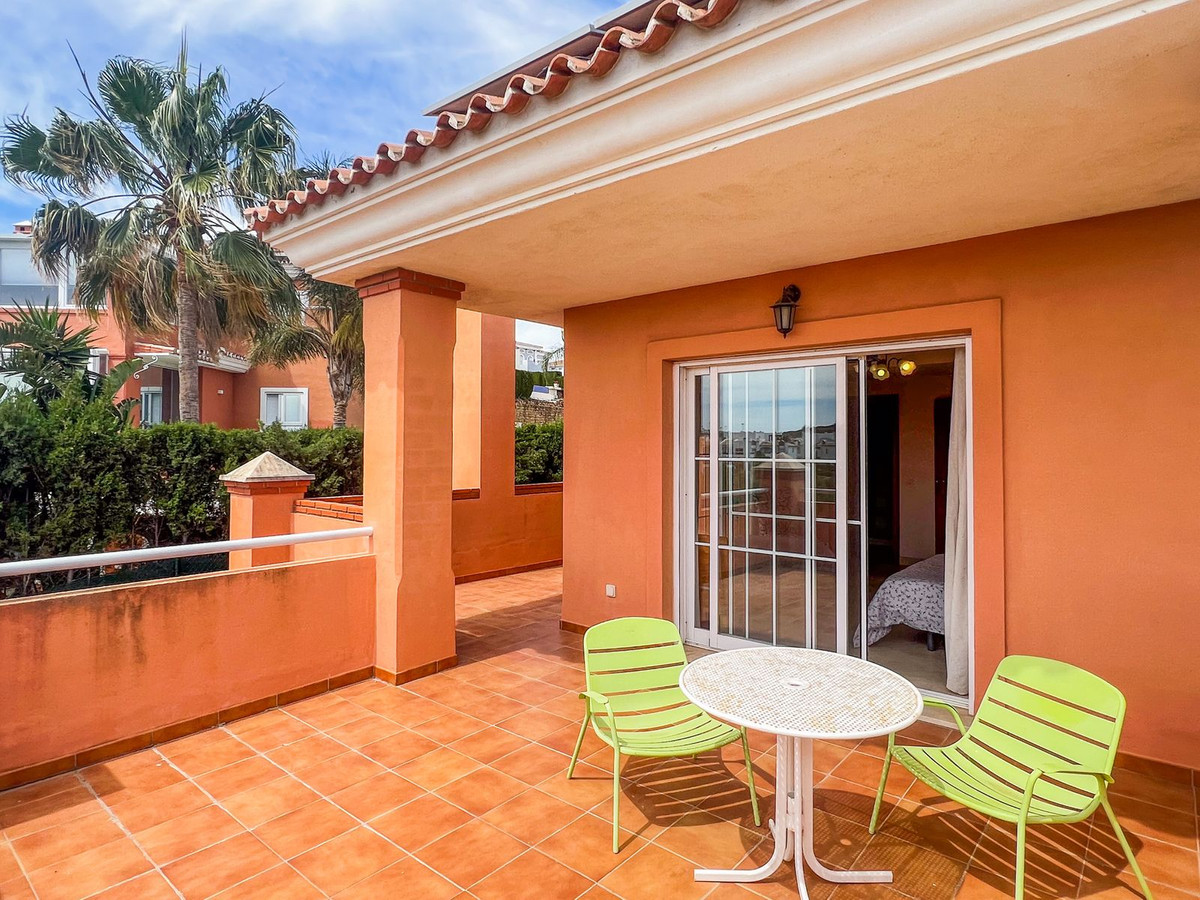 4 Bed Townhouse for sale in Cerros Del Aguila Costa Del Sol, Málaga, Spain