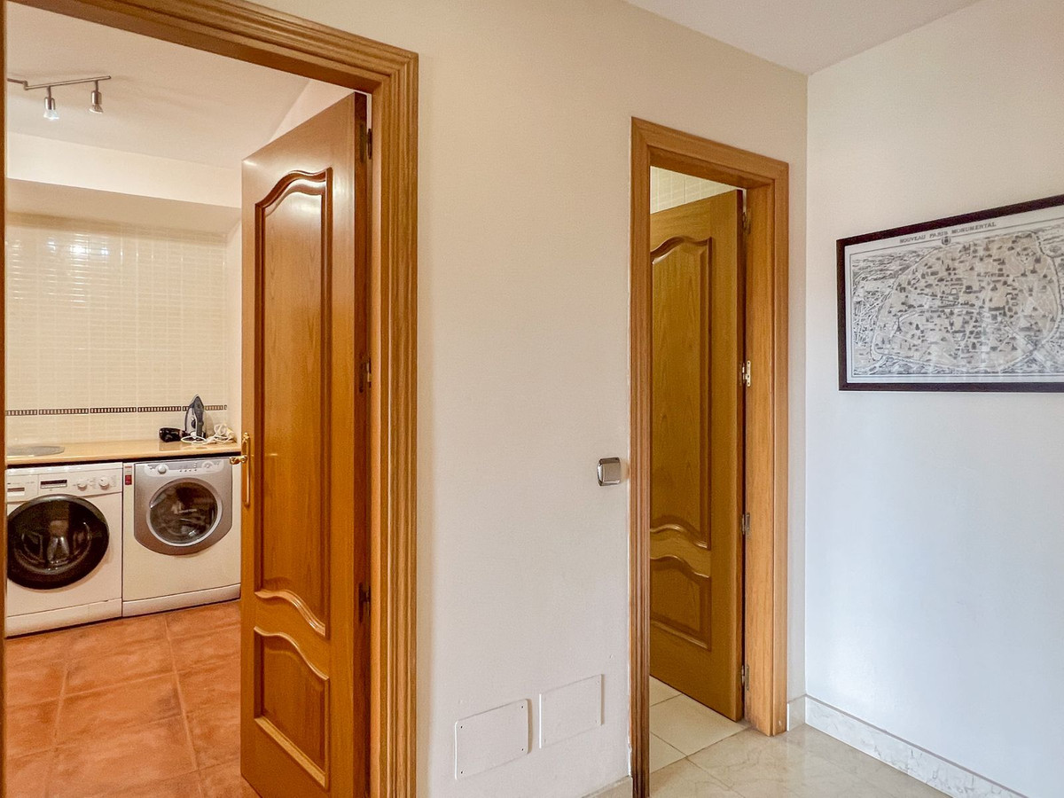 4 Bed Townhouse for sale in Cerros Del Aguila Costa Del Sol, Málaga, Spain