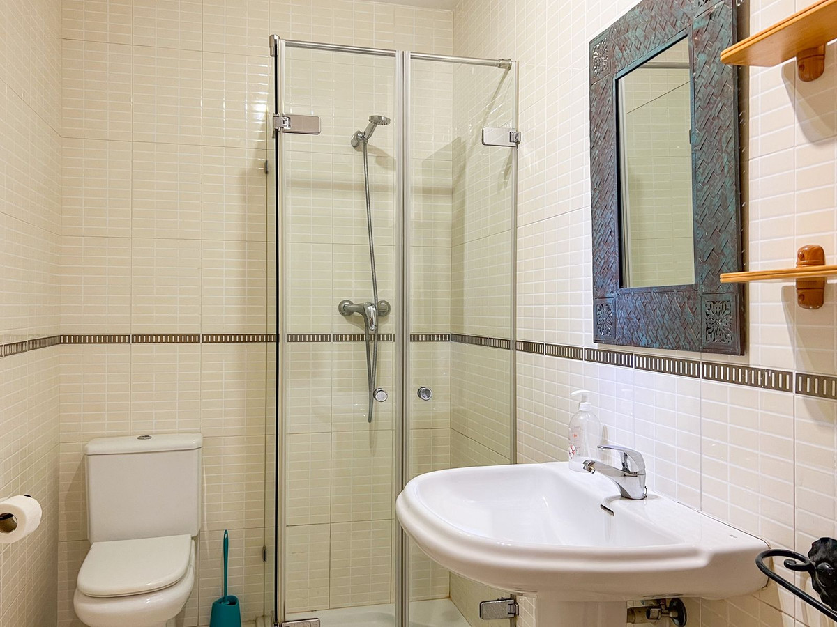 4 Bed Townhouse for sale in Cerros Del Aguila Costa Del Sol, Málaga, Spain