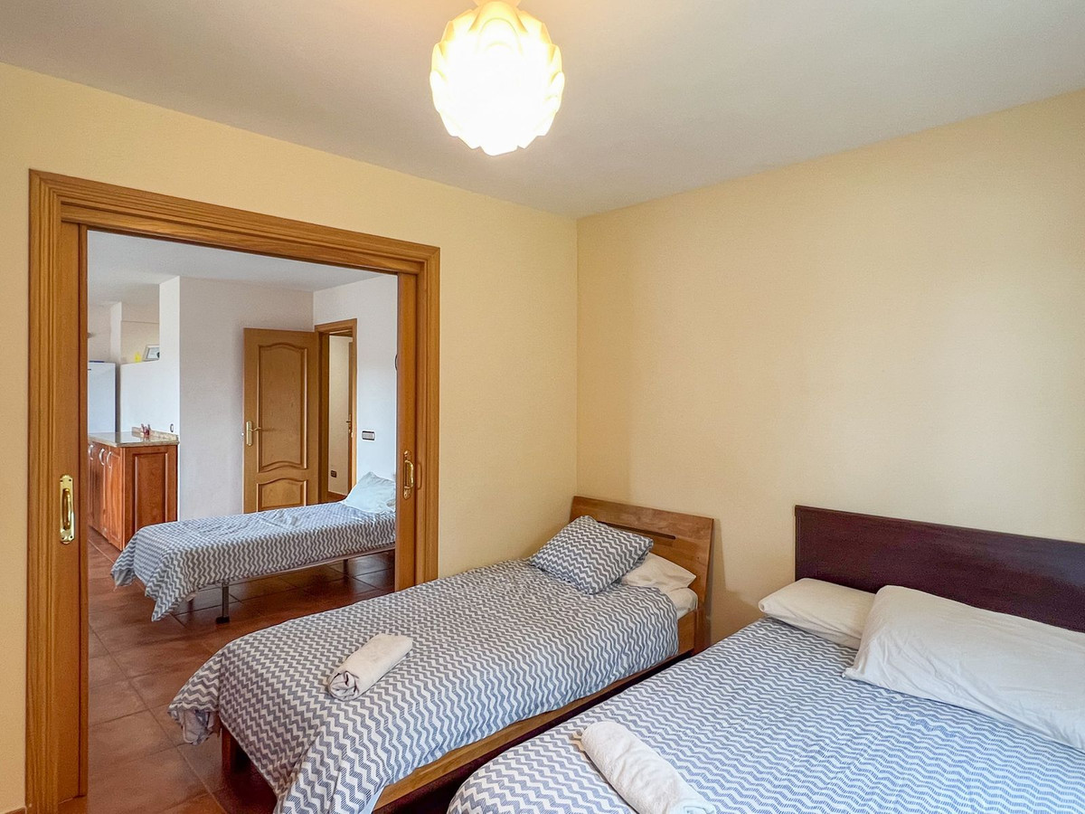 4 Bed Townhouse for sale in Cerros Del Aguila Costa Del Sol, Málaga, Spain
