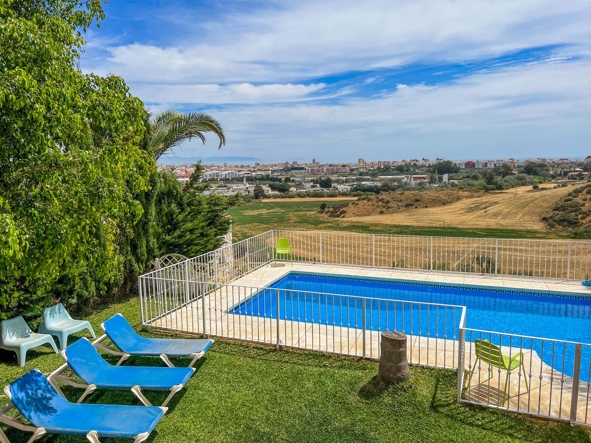 4 Bed Townhouse for sale in Cerros Del Aguila Costa Del Sol, Málaga, Spain