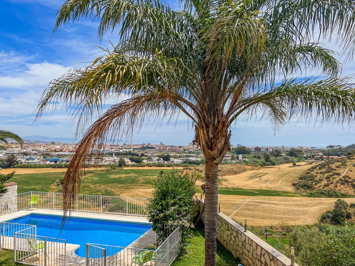 4 Bed Townhouse for sale in Cerros Del Aguila Costa Del Sol, Málaga, Spain