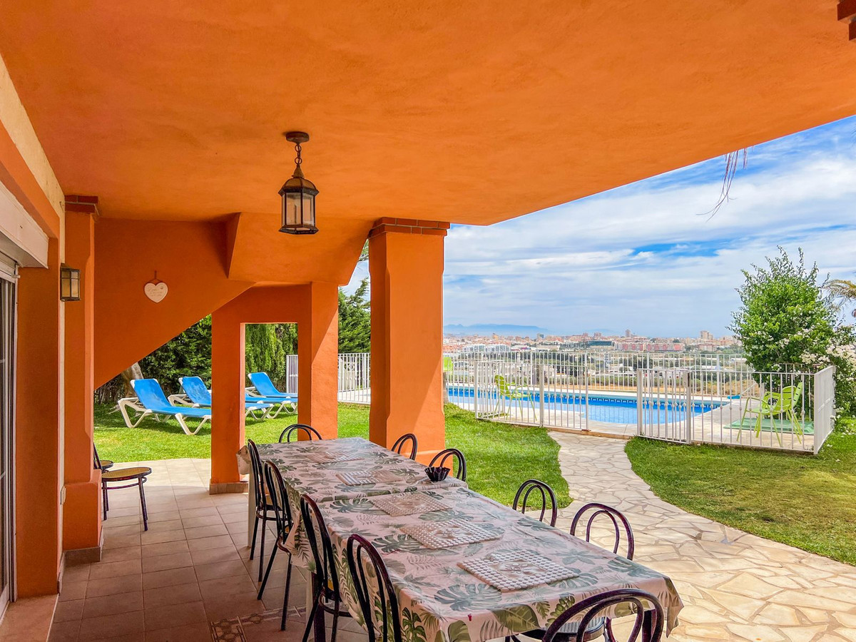 4 Bed Townhouse for sale in Cerros Del Aguila Costa Del Sol, Málaga, Spain